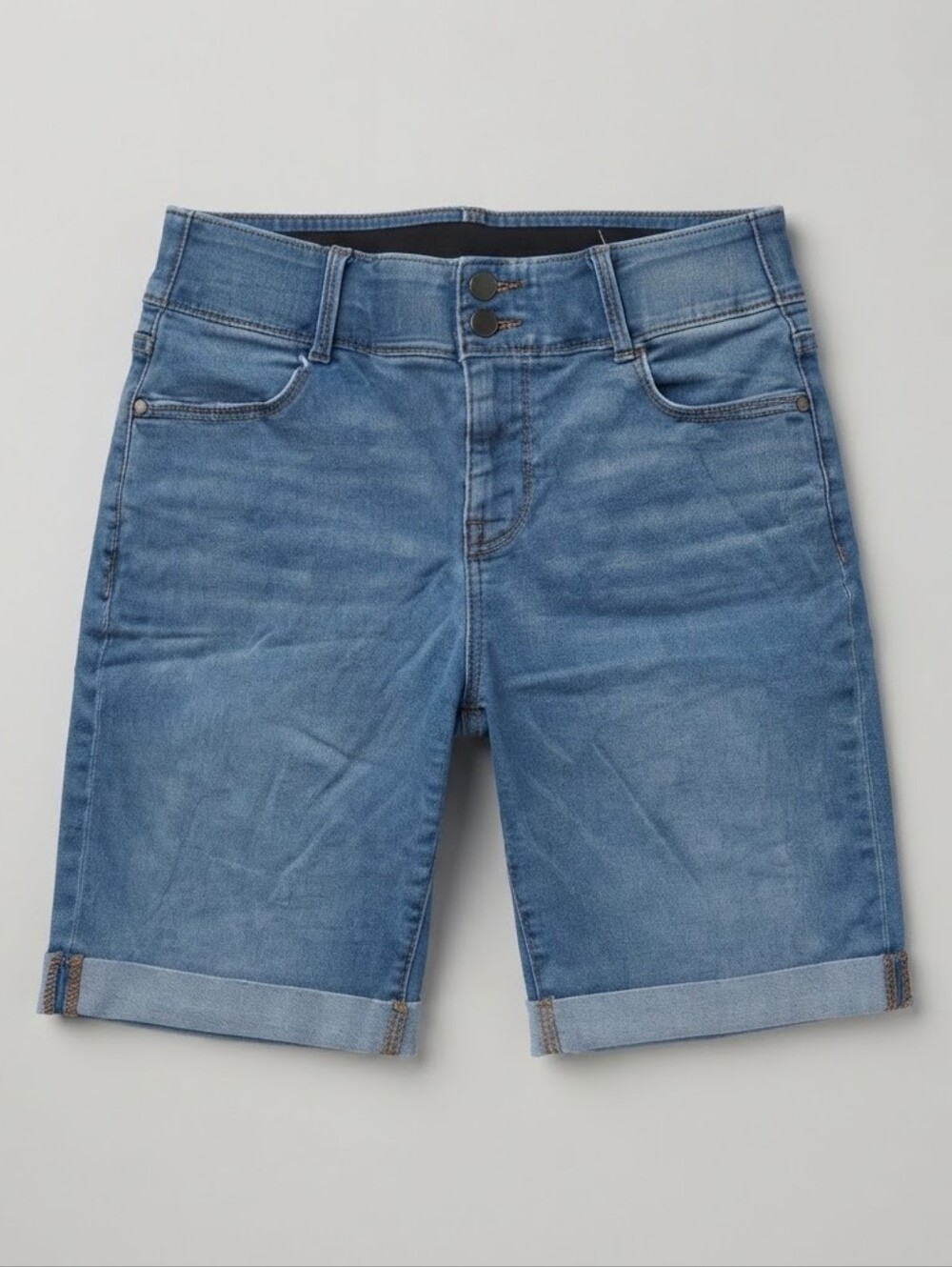 Apt. 9 Women's Blue Denim Cuffed Shorts Size 8 Stretch Mid Rise Bermuda Shorts